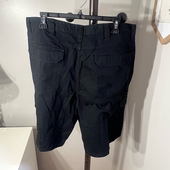 Wrangler Men's Size 38 Cargo Shorts Baggy Black Cotton Casual 9in Inseam - Picture 4 of 5